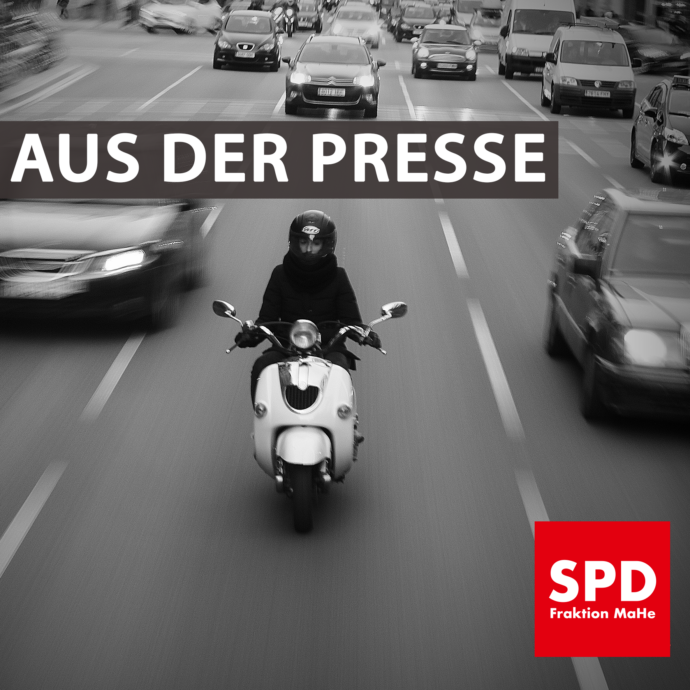 Bild von fahrenden Autos und eines fahrenden Motorrads. Text: "Aus der Presse"