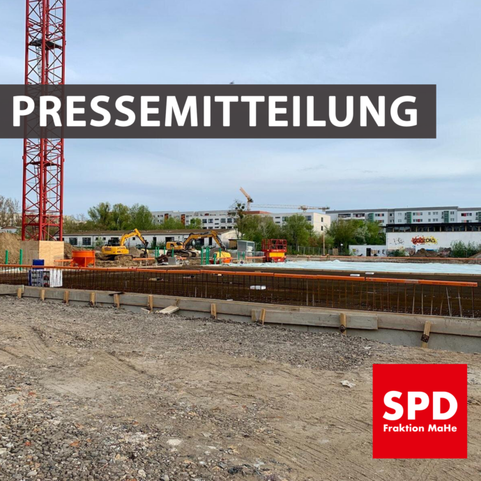 Bild auf die Baustelle der Schule in der Erich-Kästner-Straße. Text: "Pressemitteilung"